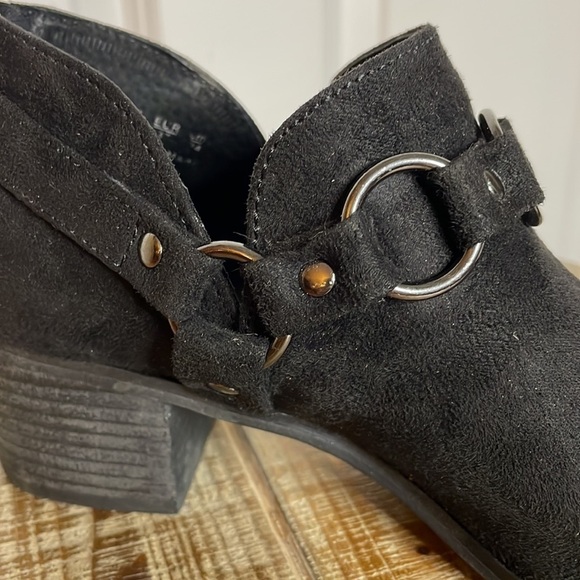 Carlos by Carlos Santana Pointer Toe Block Heel Ankle Booties Black Size 7 - Picture 10 of 10